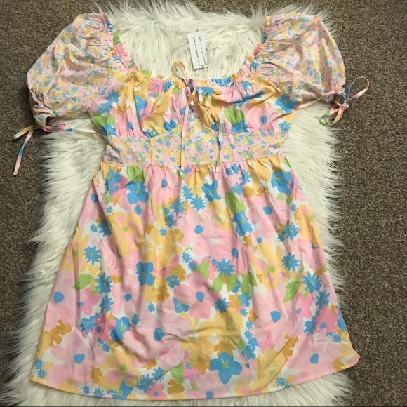 SOLD For love and lemons style boutique dress with floral print - Picture 4 of 5
